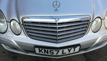 Grila capota Mercedes W211 S211 E-Class an 2007-20...