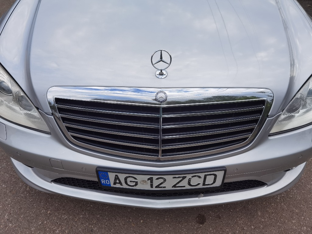 Grila capota Mercedes w221 an 2008