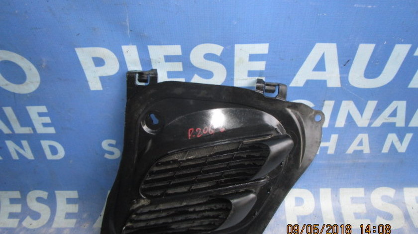 Grila capota Peugeot 206 ; 9625304377