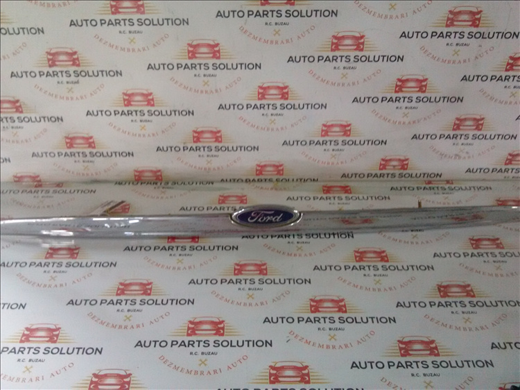 Grila capota spate cu emblema FORD FOCUS 1 SEDAN an fabr.2004