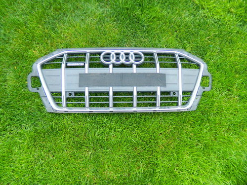 Grila centra AUDI A4 B9 8W ALLROAD Facelift model 2019-2024 cod 8W0853651 DP
