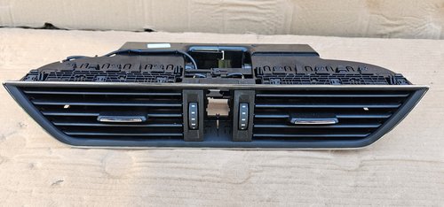 Grila centrala aer bord Skoda Superb 3 2016 2017 2018 2019 2020