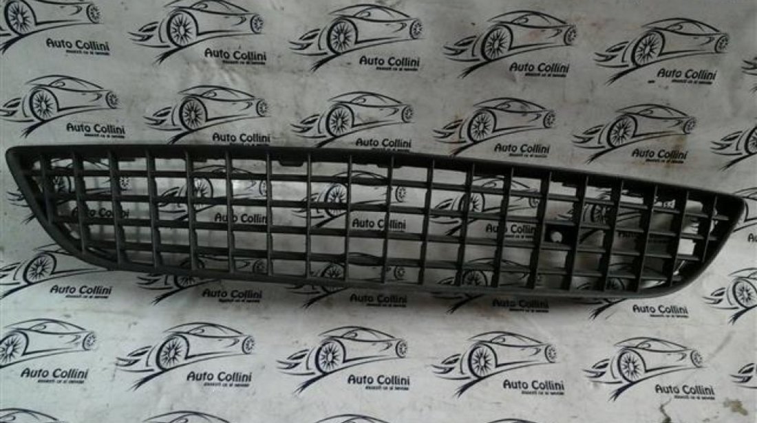 Grila CENTRALA Bara fata OPEL ASTRA GTC an 2007 cod 13225758