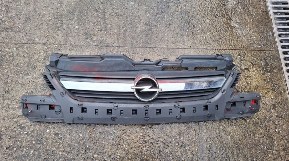 Grila centrala bara fata Opel Corsa C 2004-2008