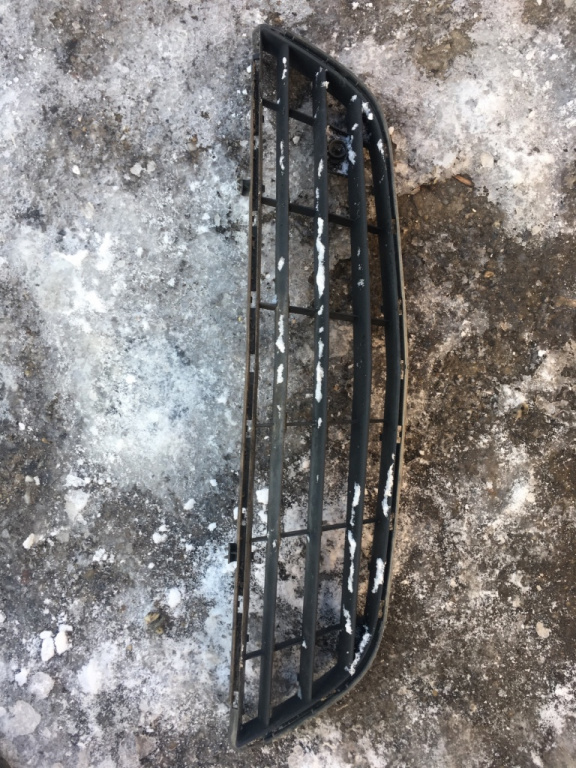 Grila centrala bara fata Opel Corsa D [2006 - 2011] Hatchback 3-usi 1.3 CDTi MT (75 hp)