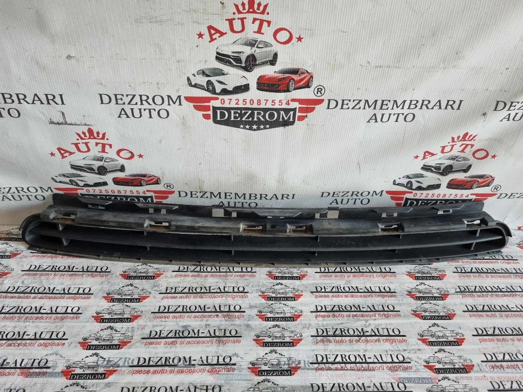Grila centrala bara fata originala Citroen C5 III cod 9682331677