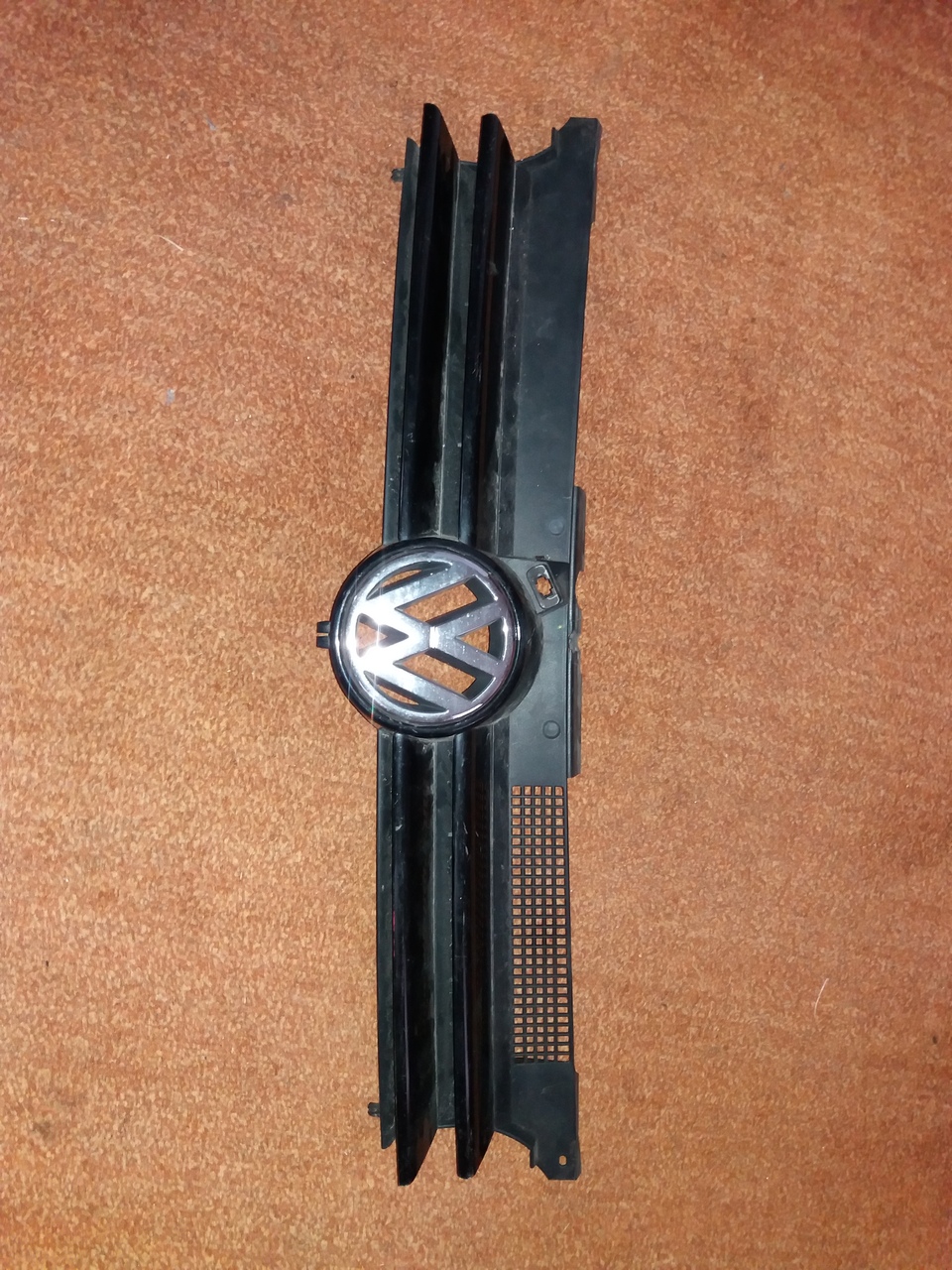 Grila Centrala bara Fata Vw Golf 4 Negru Metalizat