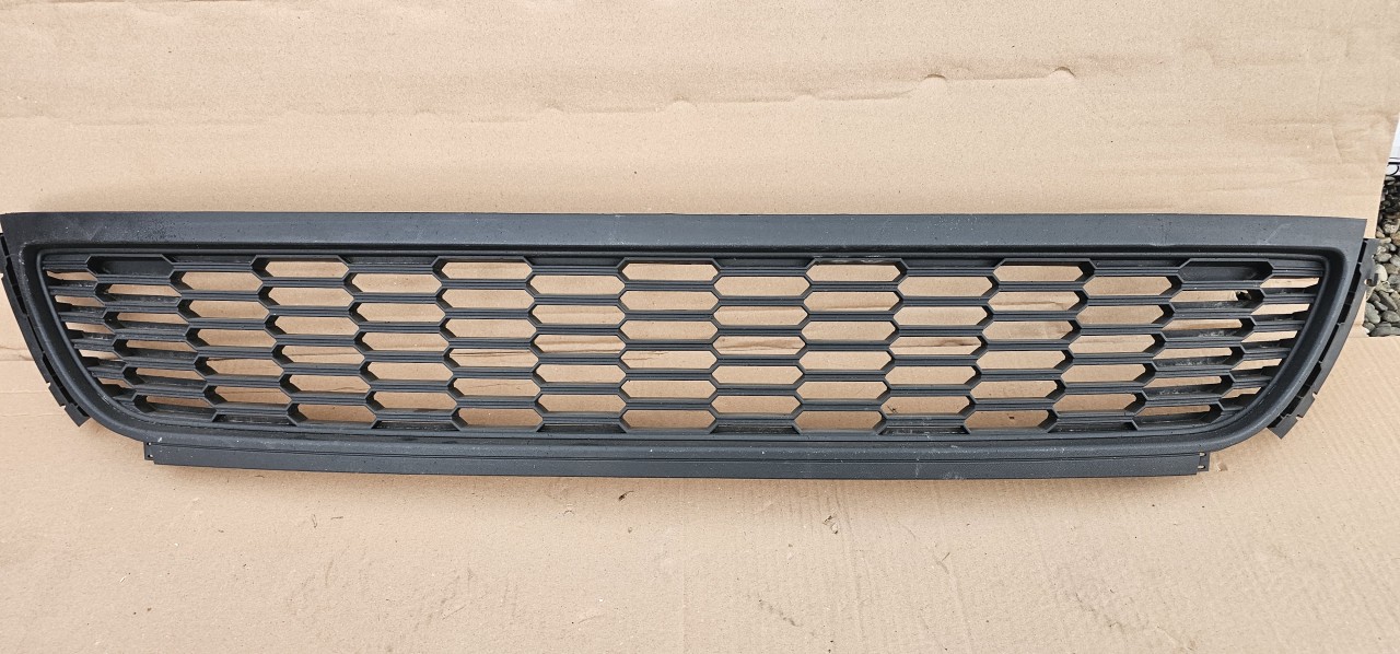 Grila centrala bara fata Vw Polo 6R 2009 2010 2011 2012