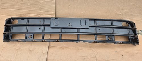 Grila centrala bara fata Vw Touareg 3 Facelift 2023 2024 2025