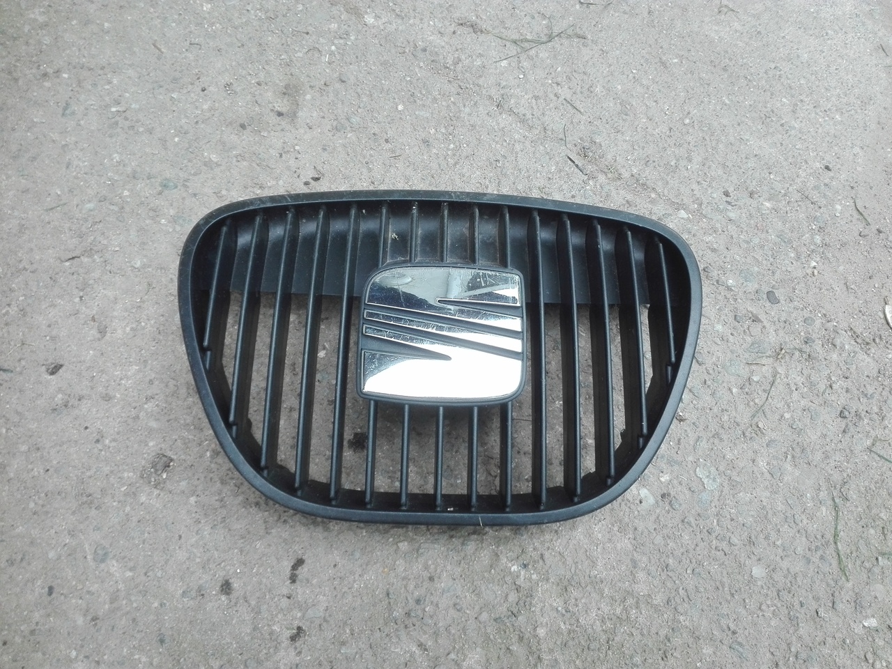 Grila Centrala Bara Seat Ibiza Seat Cordoba 2002 2008