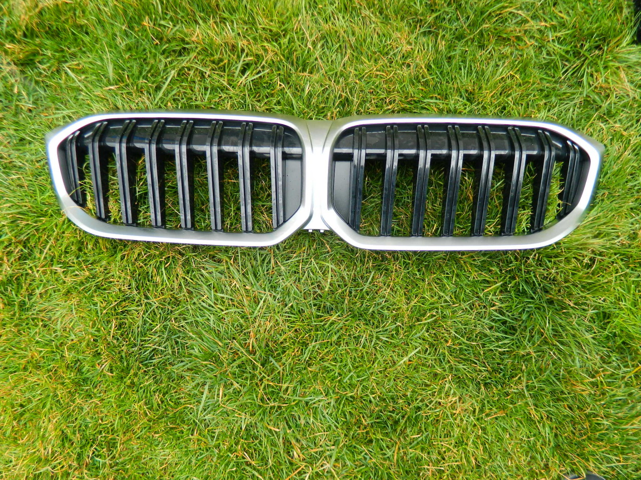 Grila centrala BMW seria 3 G20/G21 model 2019-2023 cod 5113 192976-10