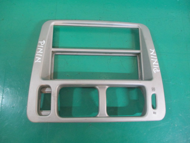 GRILA CENTRALA BORD MITSUBISHI PAJERO PININ FAB 1999 - 2007 ⭐⭐⭐⭐⭐