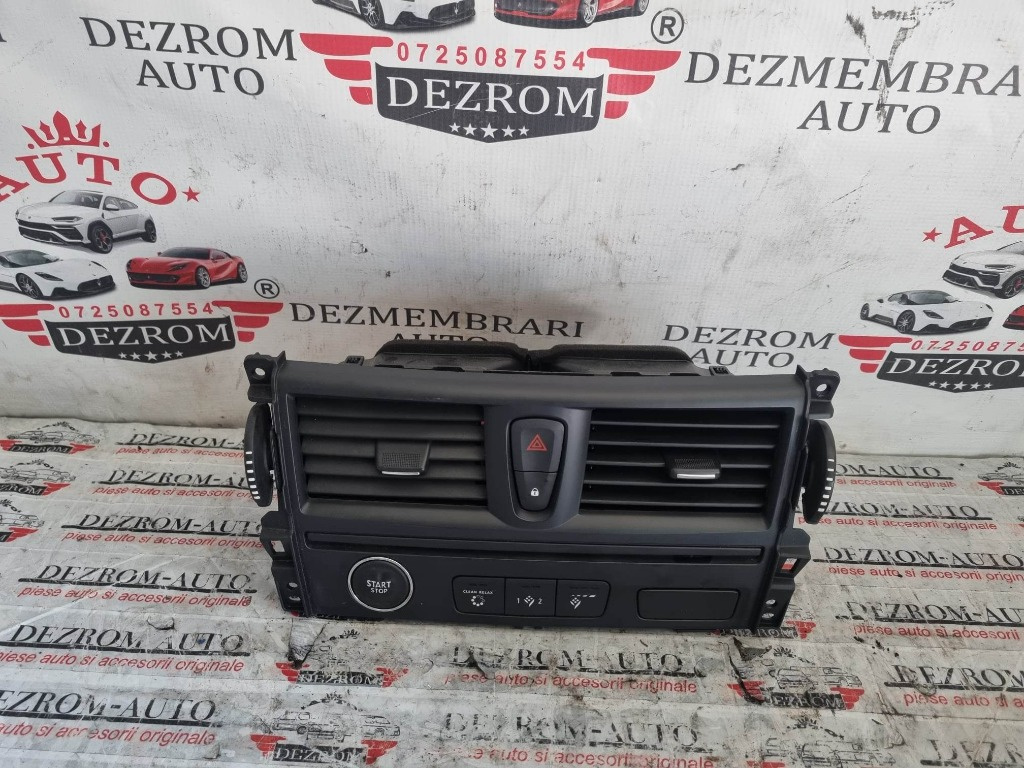 Grila centrala bord Renault Latitude cod piesa : 274700004r