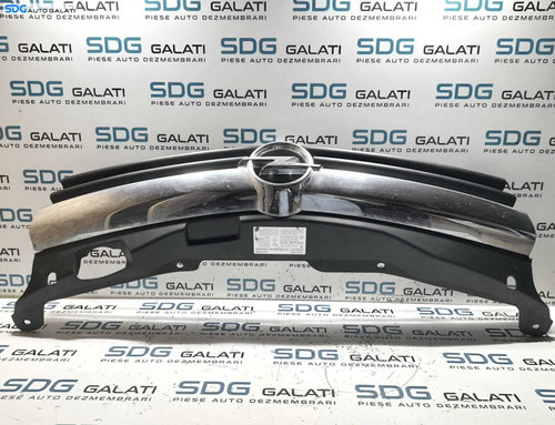 Grila Centrala cu Emblema Sigla de pe Bara Spoiler Fata Opel Astra H Break Combi 2004 - 2010 Cod 131...