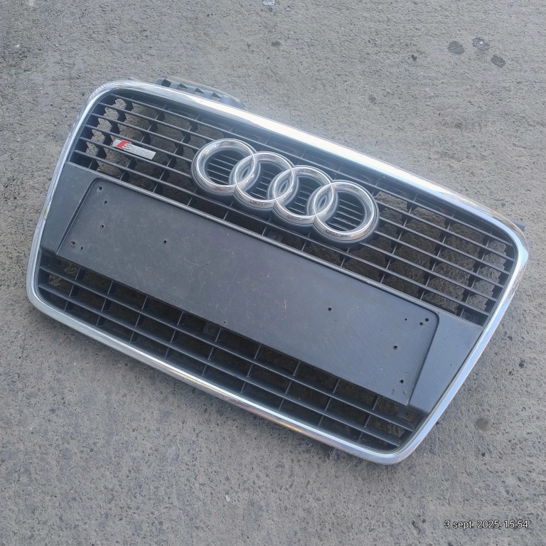 Grila Centrala Cu Sigla Audi A4 B7 (8E) 2004-2008 3.0 Tdi Quattro Bkn Motorina