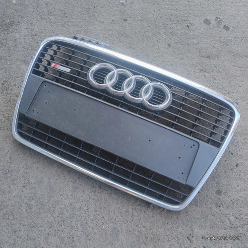 Grila Centrala Cu Sigla Audi A4 B7 (8E) 2004-2008 3.0 Tdi Quattro Bkn Motorina