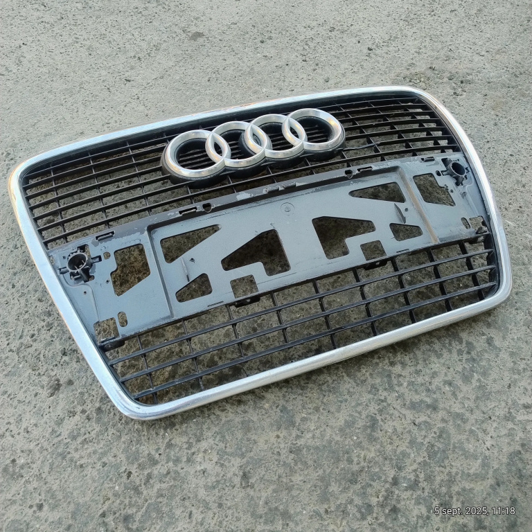 Grila Centrala Cu Sigla Audi A8 (4E) 2002-2009 Ad0701601, Pd2876, Qa26111