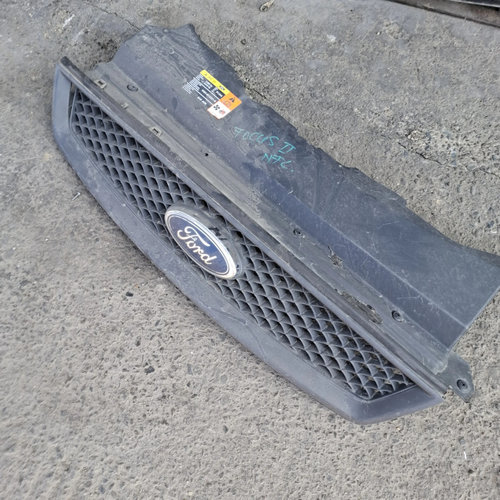 Grila Centrala Cu Sigla Ford Focus Mk 2 2005-2010 4M518138Ae, 4M518200Aj, 4M518200Bj, 4M518C436Ac, 5...