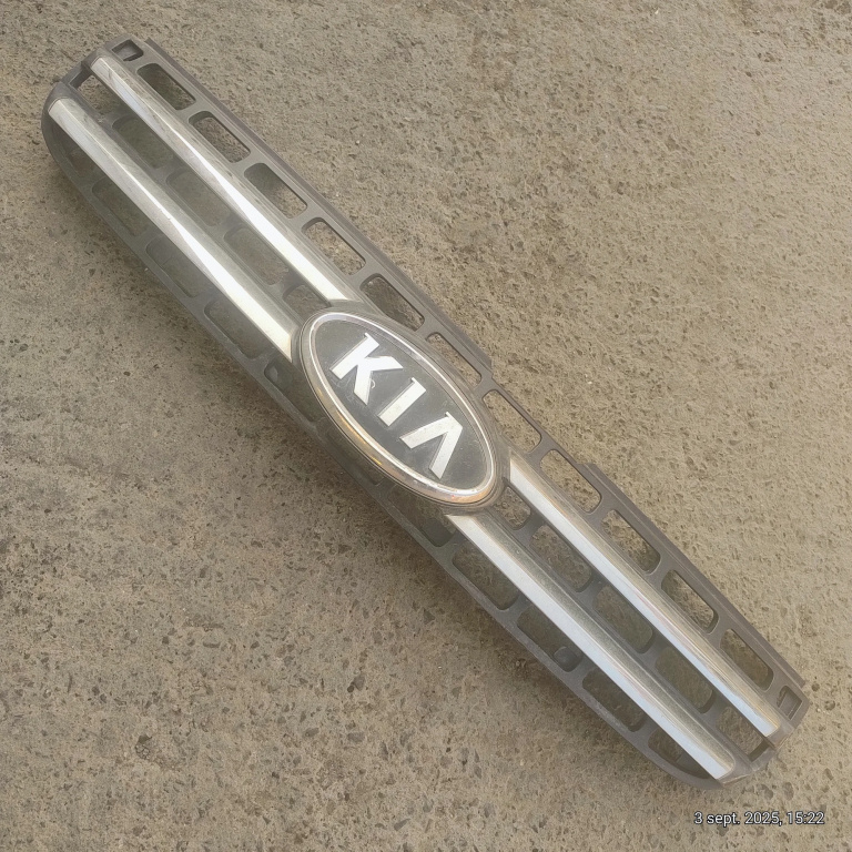 Grila Centrala Cu Sigla Kia Sportage (Je, Km) 2004-2010