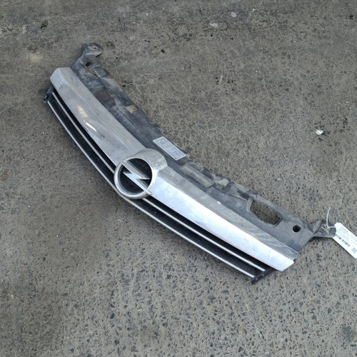 Grila Centrala Cu Sigla Opel Astra H 2004-2012 1.7 Cdti Z 17 Dtj Motorina 13266525, 13225780, 461088...