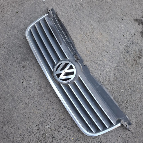 Grila Centrala Cu Sigla Vw Passat B5, B5.5 1996-2005 3B0853651L, 3B0853651K, 3B0853651J, 3B0853651H,...