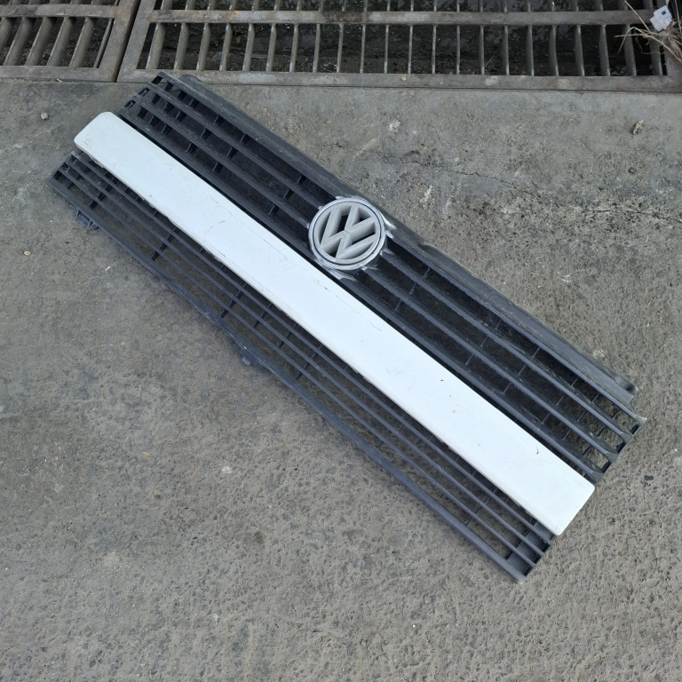 Grila Centrala Cu Sigla Vw Transporter Mk4 / T4 1990-2003 701853653, 191853601H