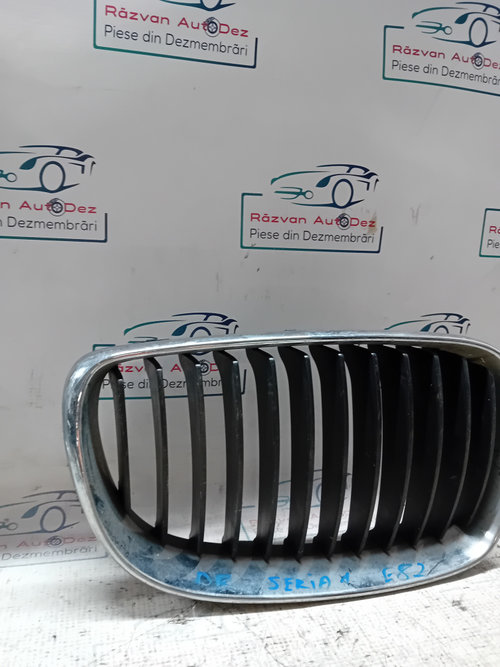 Grila centrala dreapta BMW Seria 1 E82 2010