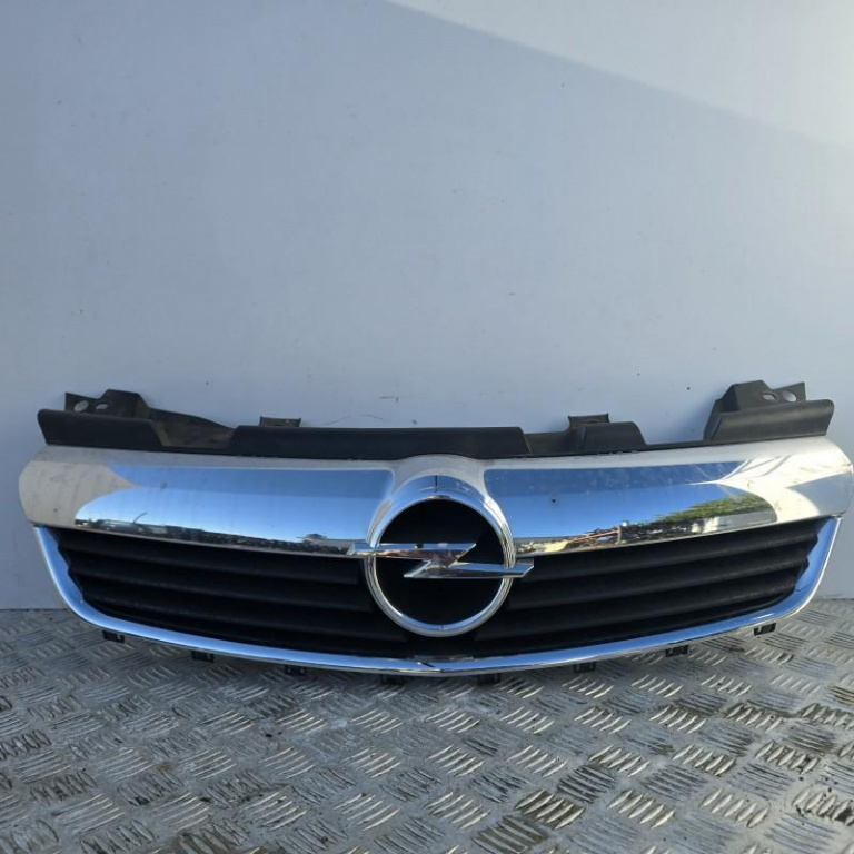 Grila centrala emblema EU Opel Zafira B Facelift 2008-2014 93192480