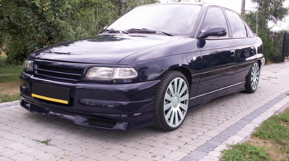 Grila centrala fara semn sport tuning Opel Astra F Gsi