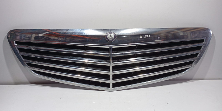 Grila centrala fata A2218800483 (mic defect) Mercedes-Benz S-Class W221 [facelift] [2009 - 2013]