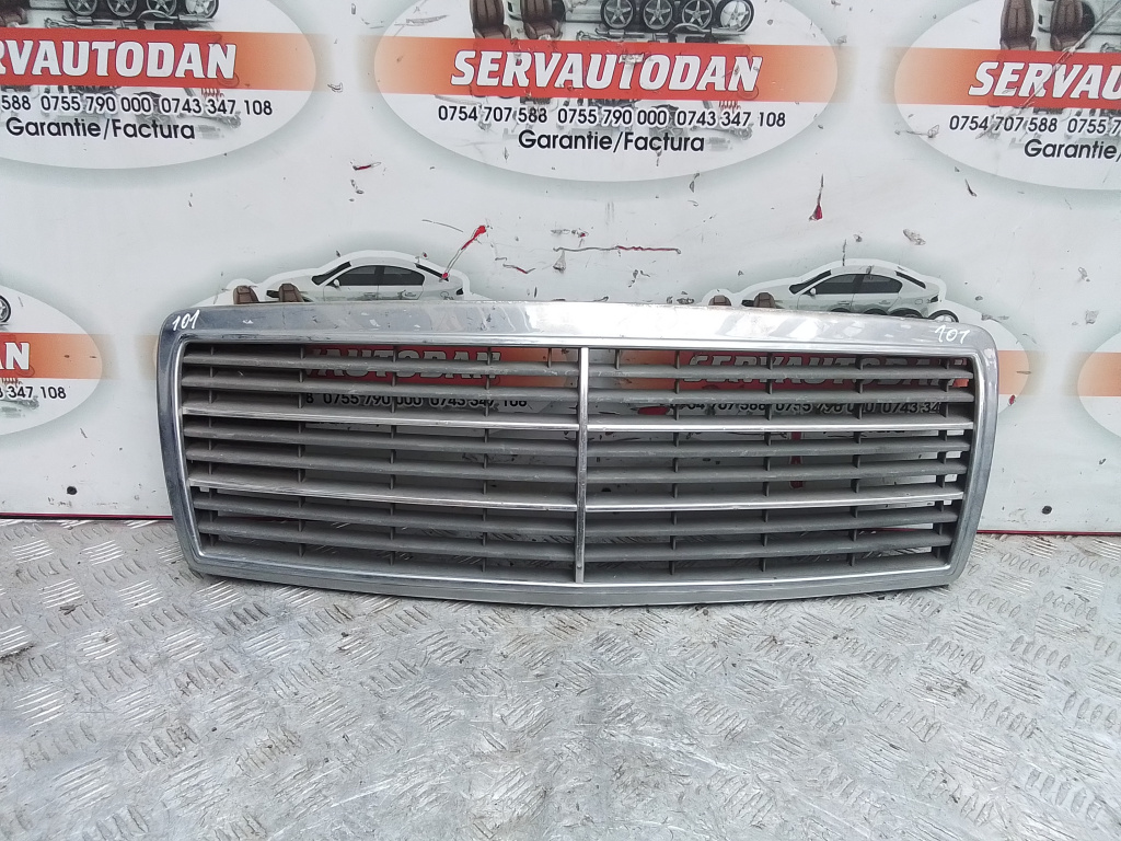 Grila centrala fata Mercedes-Benz C-Class (1993-2000) [W202] 1.8 Motorina 2000, 2028880323