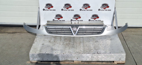 Grila centrala fata Opel Vivaro (2001-2006) 1.9 Motorina 2005, 8200044885