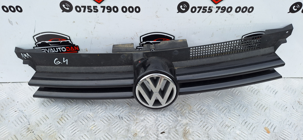 Grila centrala fata Volkswagen Golf 4 (1997-2005) 1.9 Motorina 2004, 1J0853651H
