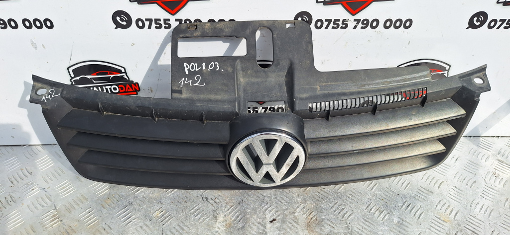 Grila centrala fata Volkswagen Polo 4 (2001-2005) 1.4 Motorina 2003, 6Q0853651C