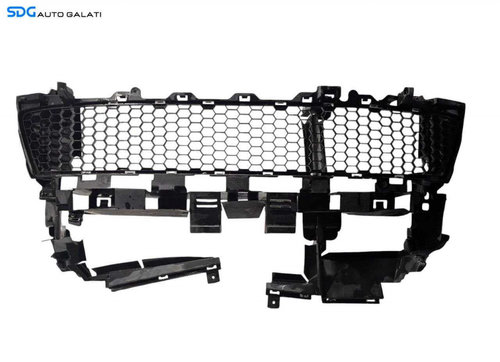 Grila Centrala Inferioara de pe Bara Spoiler Fata Dacia Sandero 2 2012 - 2016 [L6894]