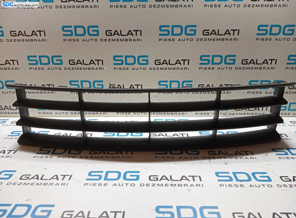 Grila Centrala Inferioara de pe Bara Spoiler Fata Skoda Octavia 2 2004 - 2013 Cod SD07015GA [M7383]