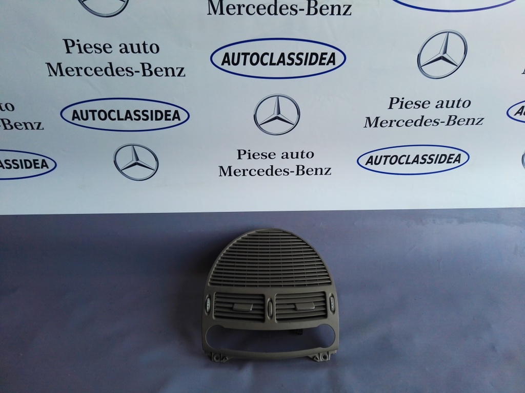 Grila centrala interior Mercedes E class W211 A2118300054 GRI