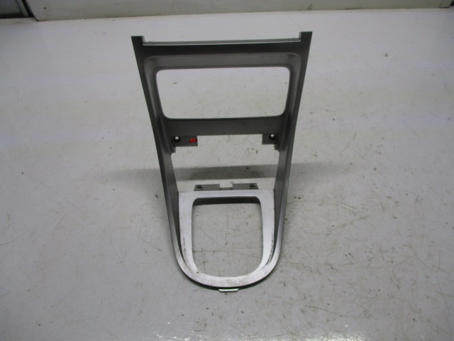 GRILA CENTRALA / PLANSA BORD COD 9651943877 PEUGEOT 307 FAB. 2000 – 2008 ⭐⭐⭐⭐⭐