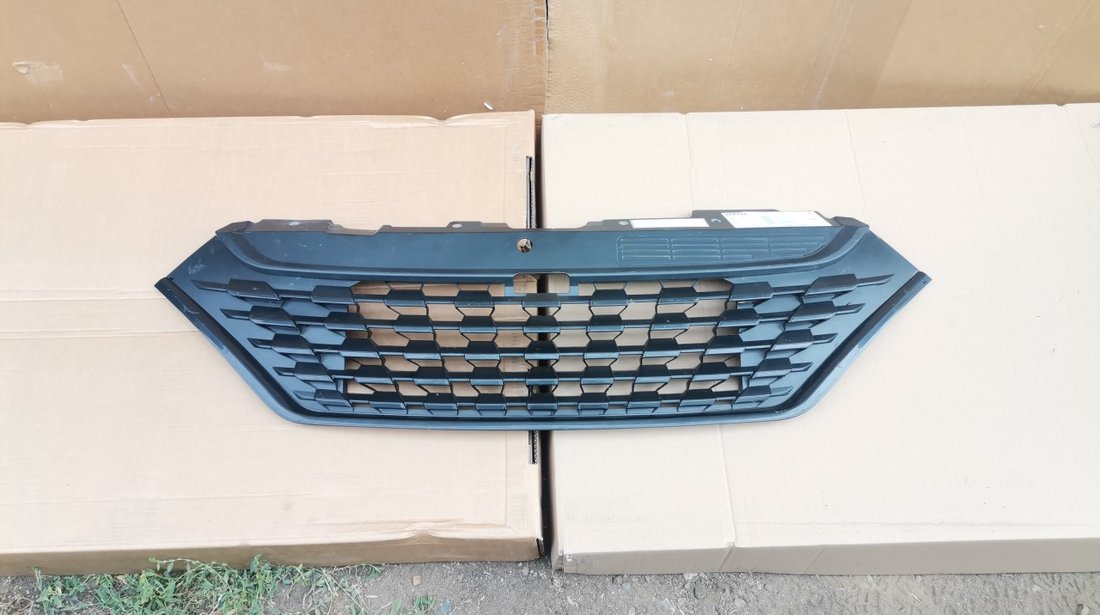 Grila centrala radiator IVECO DAILY 6 (2019-2021) facelift cod: 5802317677 KZ / 5802317676 EZ