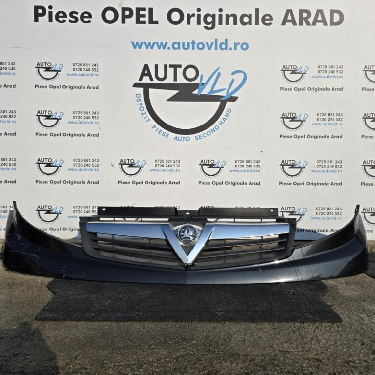 Grila centrala radiator Nissan Primastar 2001->