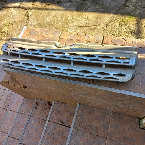 Grila Centrala radiator Range Rover Evoque 2011 la 2015 originala
