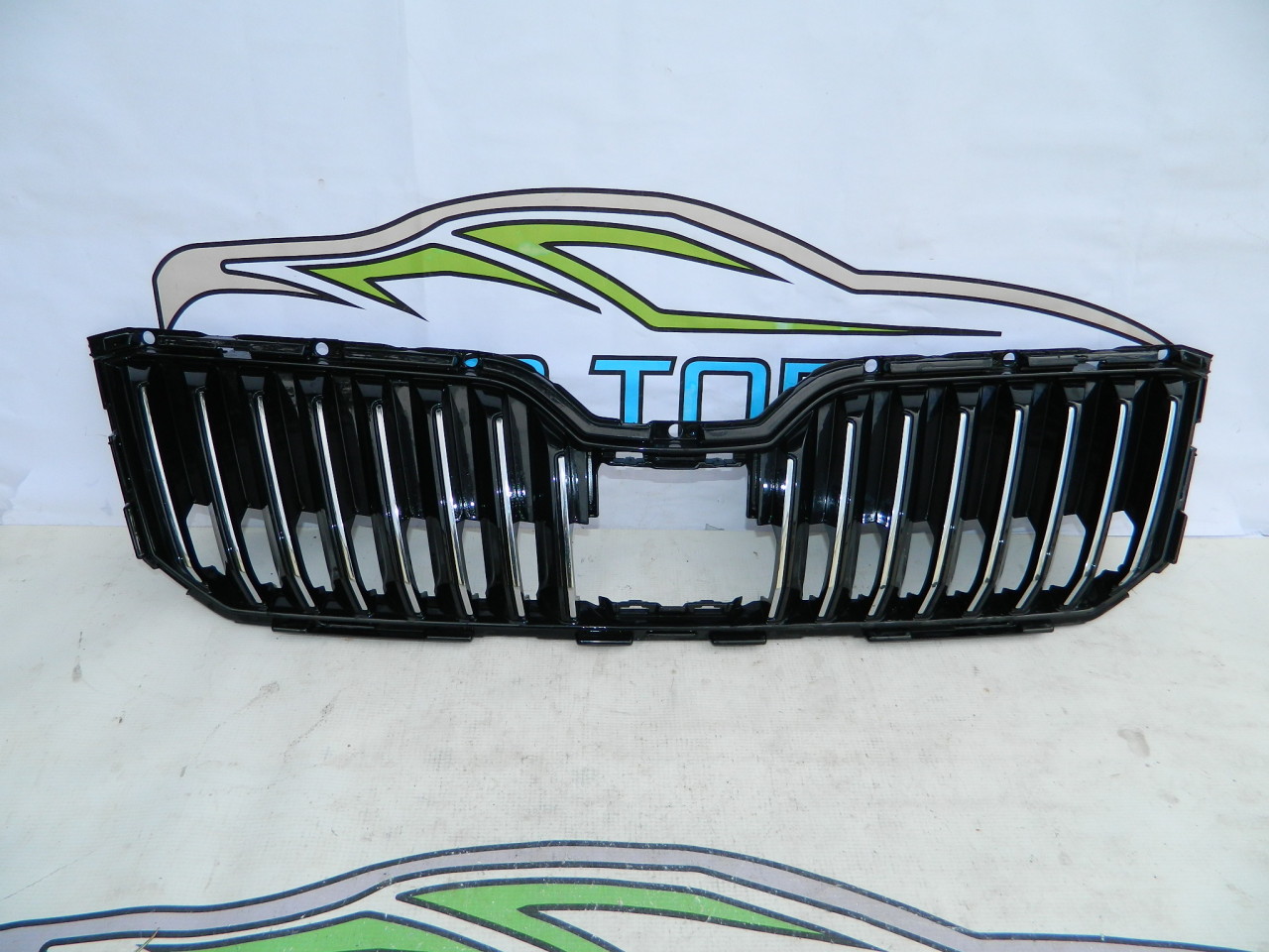 Grila centrala radiator Skoda Superb 3 an 2014-2017 cod 3V0853653B