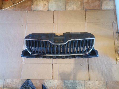 Grila centrala Skoda fabia 3 lll cod 6V0853653