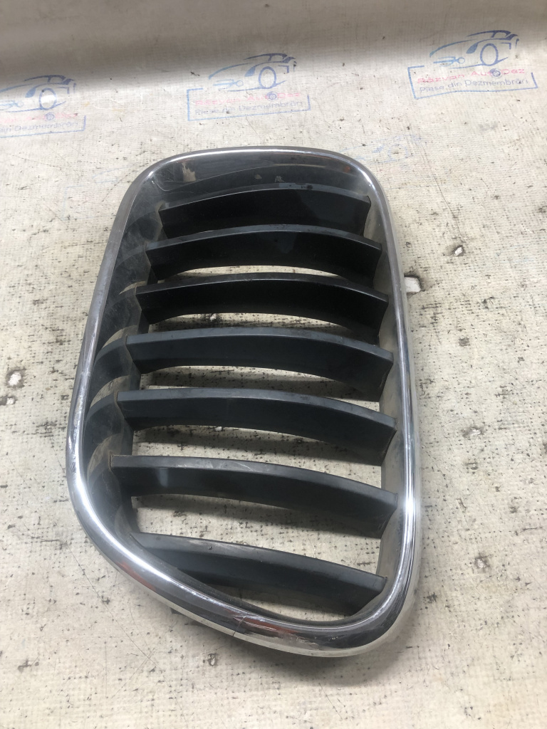 Grila centrala stanga BMW X3 F25 - Motorina 2013, 51117210725