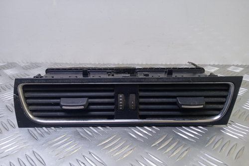 Grila centrala ventilatie 8T2820951B Audi A5 8T [2007 - 2011]