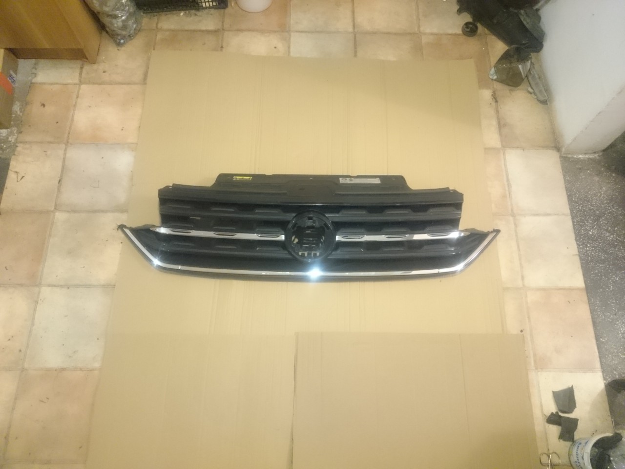 Grila centrala VW T-Cross R-Line (2019-2021) cod 2GM853651C