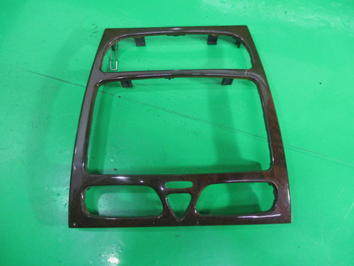 GRILA / CONSOLA CENTRALA BORD COD A2036804639 MERCEDES BENZ C-CLASS W203 FAB. 2000 – 2007 ⭐⭐...