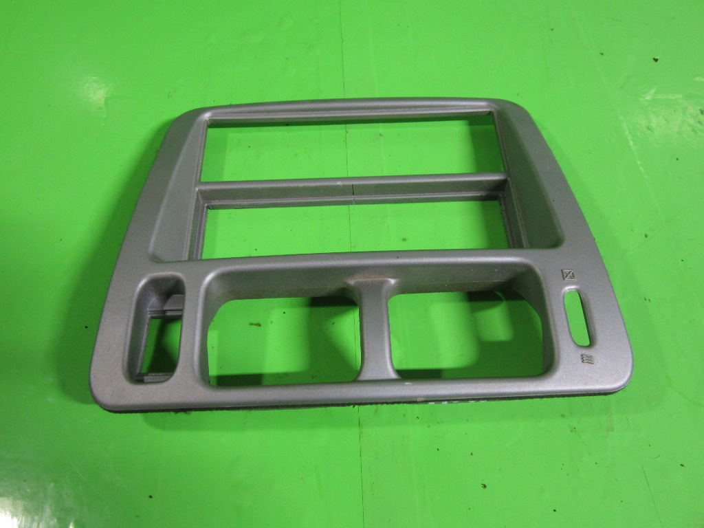 GRILA CONSOLA CENTRALA MITSUBISHI PAJERO PININ FAB. 1999 - 2007 ⭐⭐⭐⭐⭐