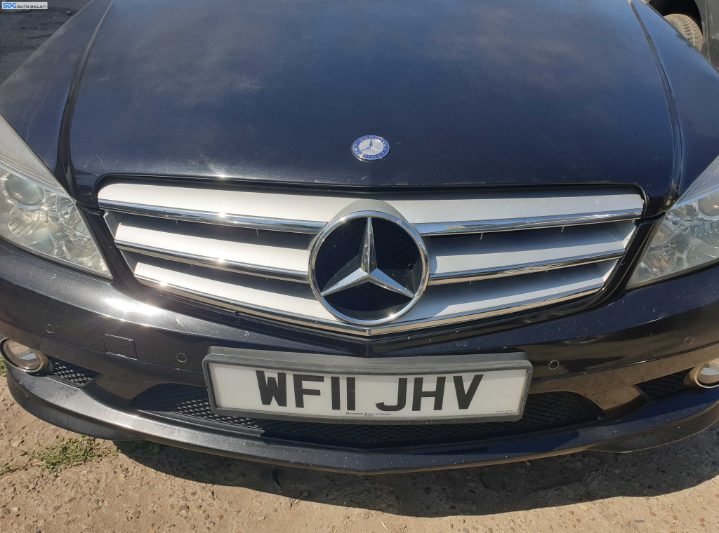 Grila cu Emblema de pe Bara Fata Mercedes Clasa C Class W204 NFL Non Facelift 2007 - 2011 [K6204]