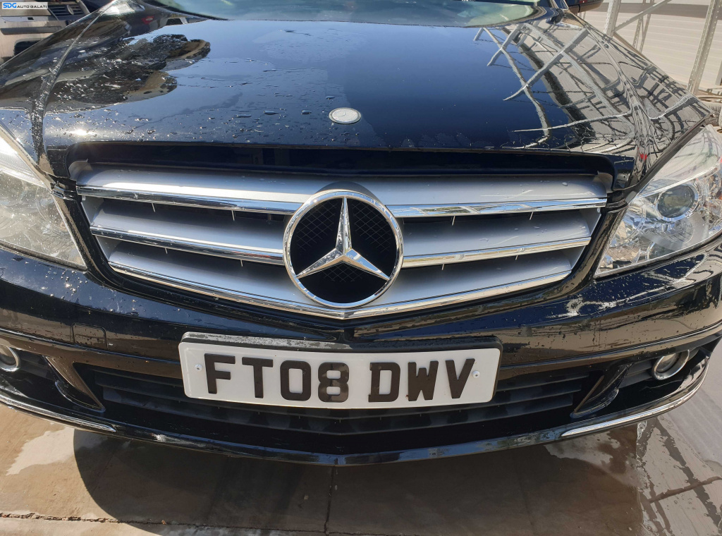 Grila cu Emblema de pe Bara Fata Mercedes Clasa C Class W204 NFL Non Facelift 2007 - 2011 [K6773]